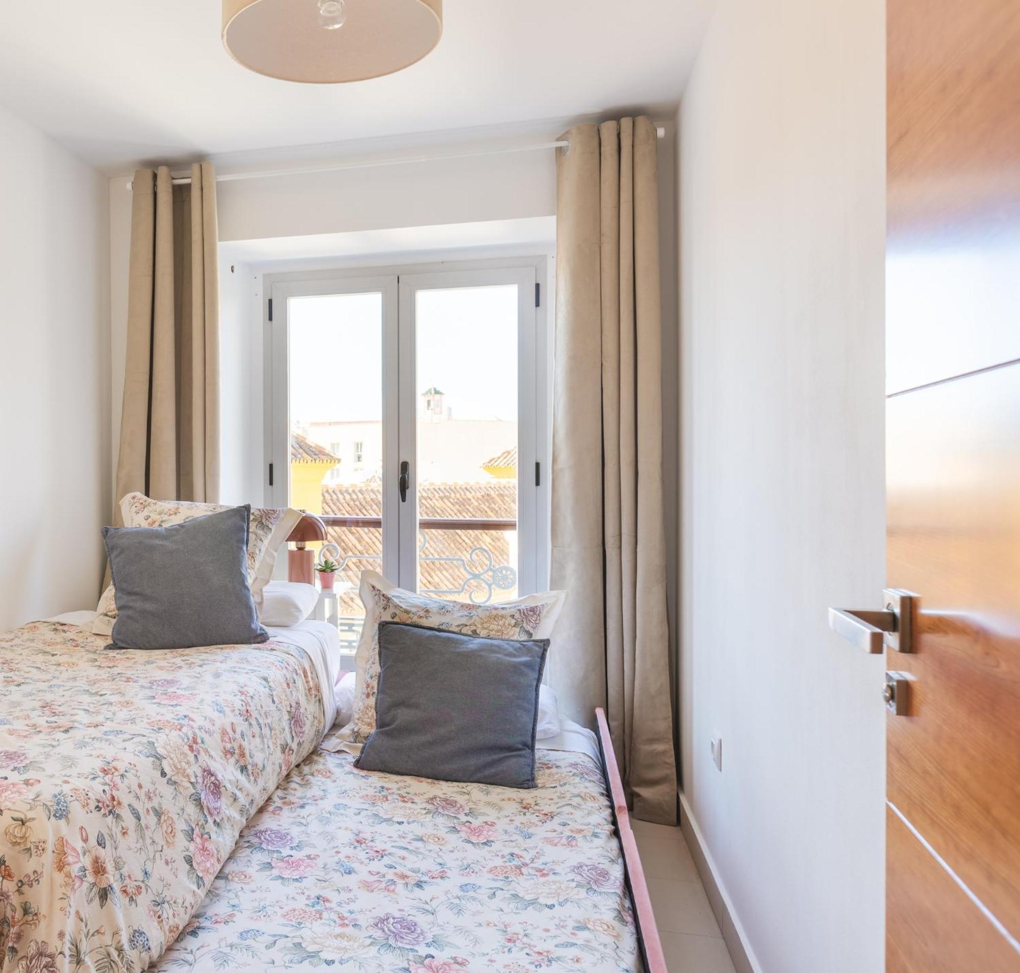 Balcon De La Catedral Apartment Malaga Luaran gambar